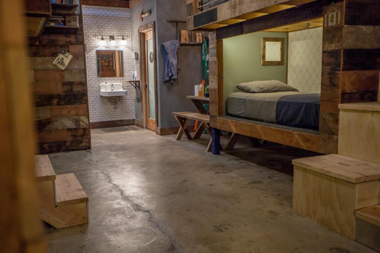Podshare East Hollywood Hostel *